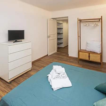 Awesome In With Wifi And 1 Bedrooms
