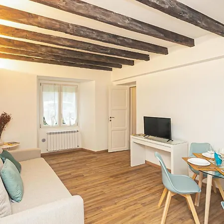 Apartament Awesome In With Wifi And 1 Bedrooms *
